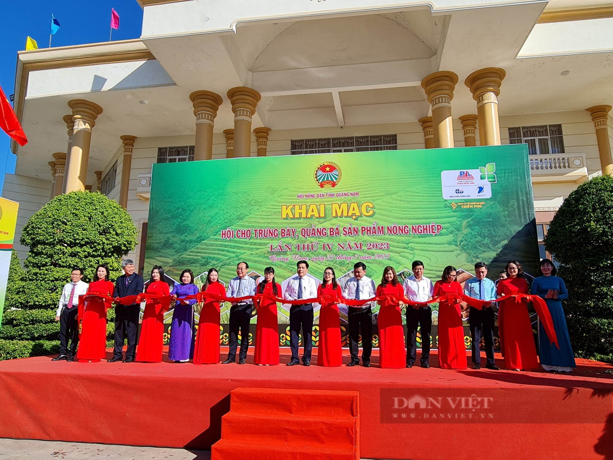 Hội Nông dân Quảng Nam khai mạc hội chợ nông nghiệp với 550 sản phẩm nhà nông các loại - Ảnh 1.