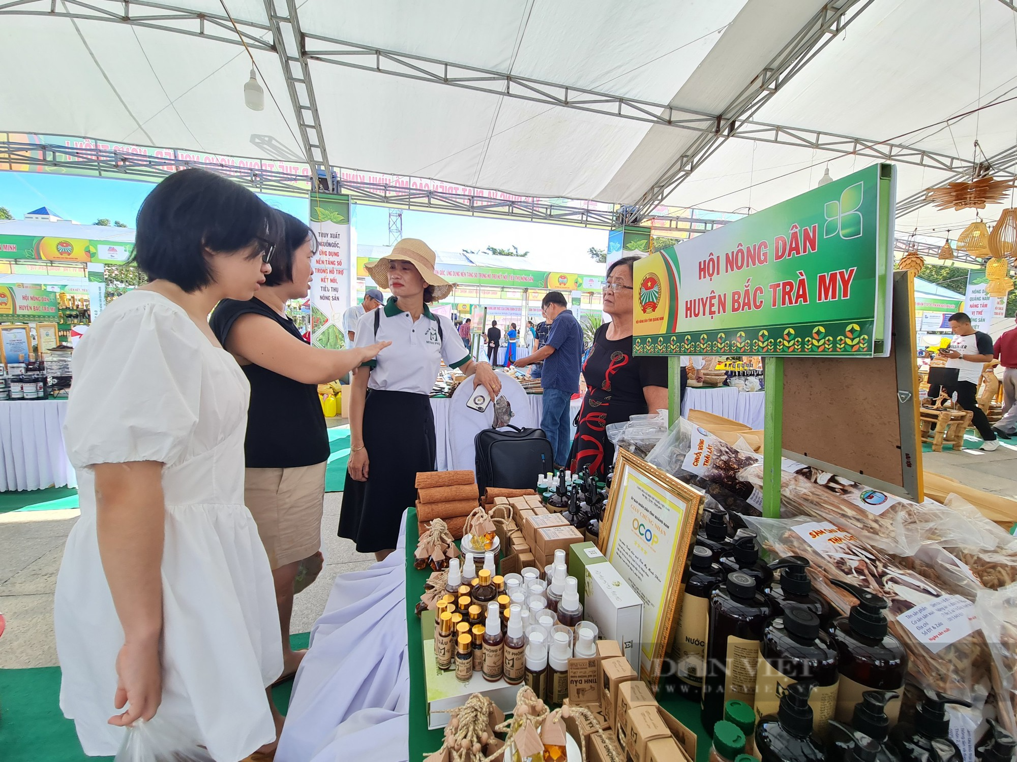 Hội Nông dân Quảng Nam khai mạc hội chợ nông nghiệp với 550 sản phẩm nhà nông các loại - Ảnh 5.