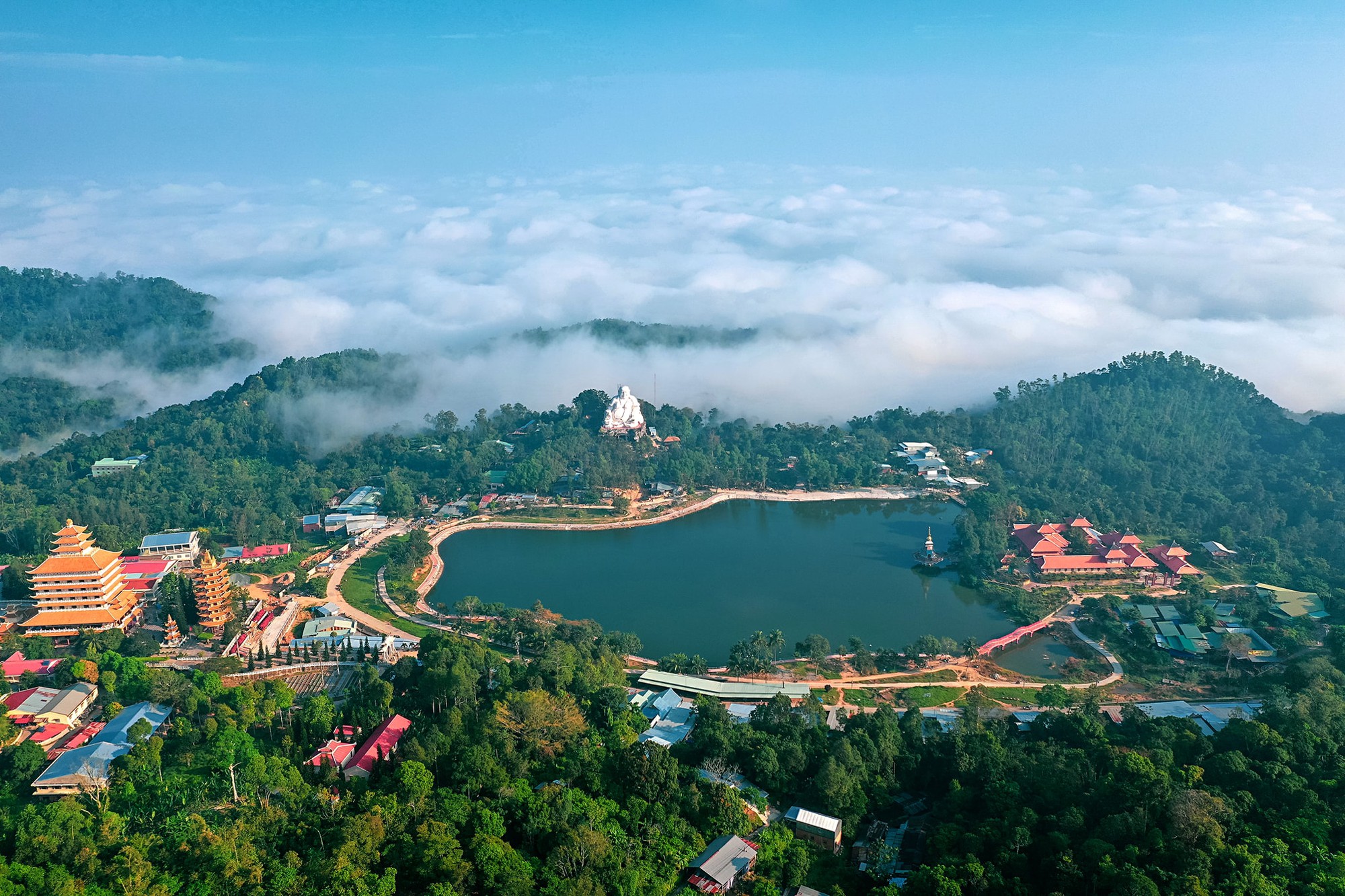 Lên &quot;nóc nhà miền Tây&quot; để &quot;Cưỡi gió, săn mây&quot; - Ảnh 6.