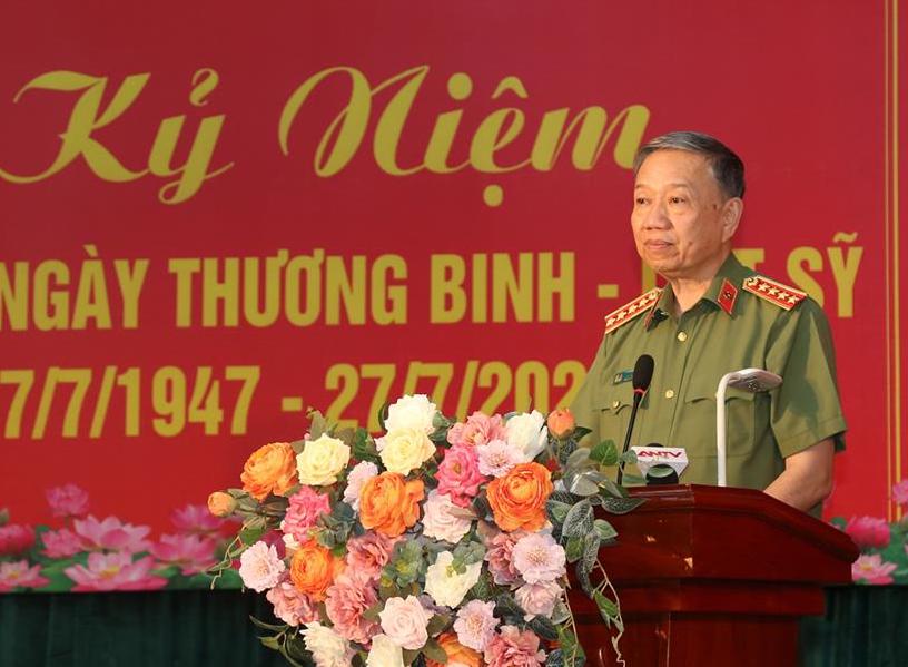 Bộ trưởng Bộ Công an Tô Lâm thăm hỏi, tặng quà các thương, bệnh binh tại Bắc Ninh - Ảnh 3.