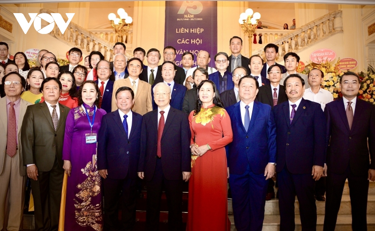 Tổng Bí thư dự lễ kỷ niệm 75 năm thành lập Liên hiệp các Hội Văn học nghệ thuật Việt Nam - Ảnh 6.