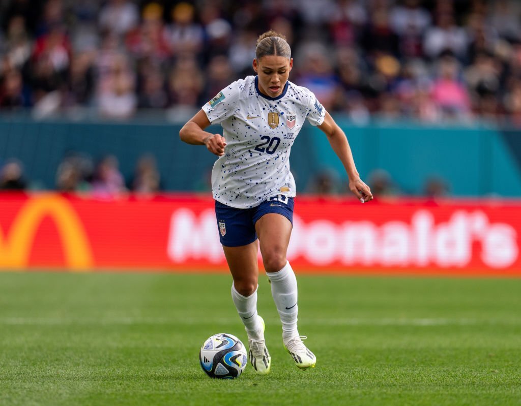 Top 10 nữ cầu thủ hưởng lương cao nhất World Cup 2023: Mỹ góp mặt 9 cái tên - Ảnh 4.