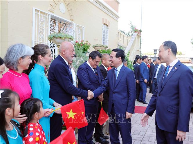 Chủ tịch nước gặp mặt người Việt tại Italy: Tổ Quốc như người mẹ, luôn mong những người con xa thành đạt - Ảnh 1.