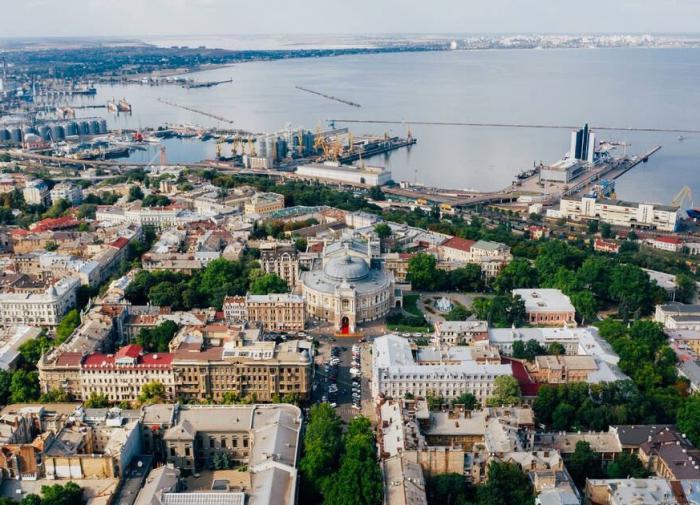 Romania bắt đầu lo sợ khi UAV Nga tấn công cảng Odessa của Ukraine, thuỷ thủ tháo chạy - Ảnh 1.