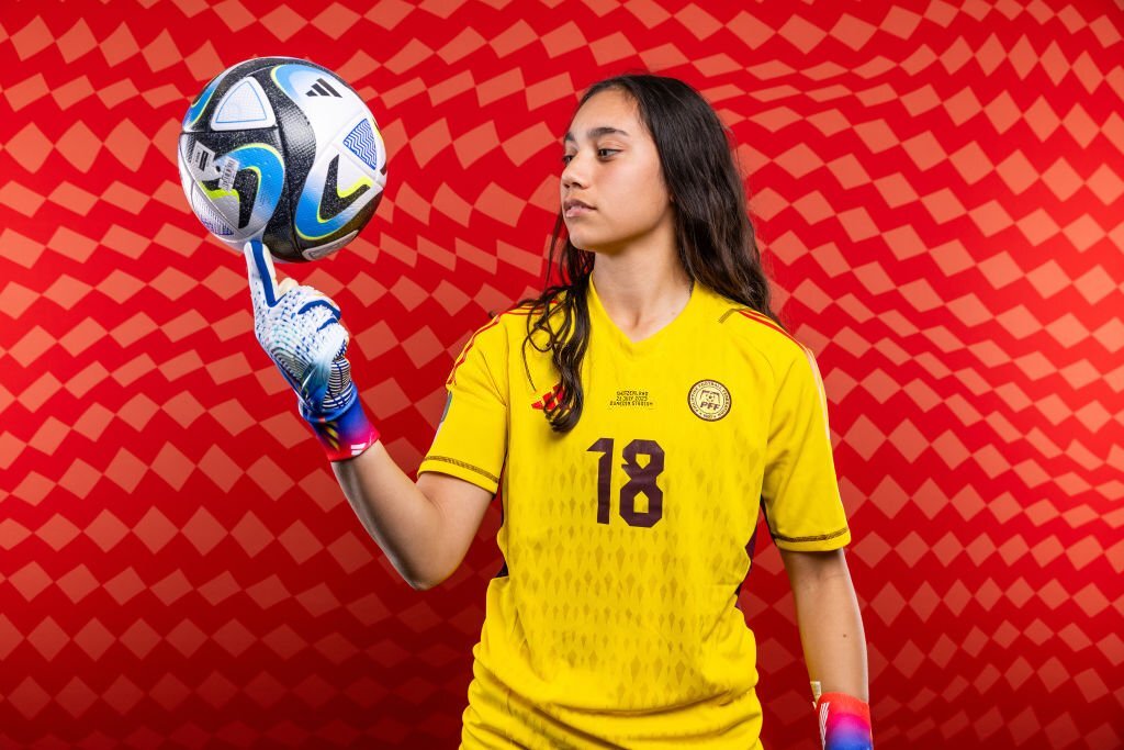Cầu thủ 17 tuổi của Philippines sở hữu chiều cao tốt nhất World Cup nữ 2023 - Ảnh 1.