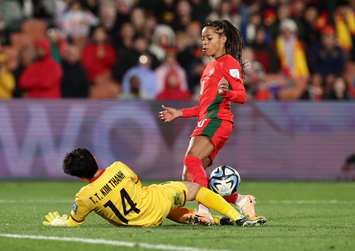 Thủ môn Kim Thanh điểm cao hơn 10 cầu thủ đá chính của ĐT nữ Bồ Đào Nha - Ảnh 2.