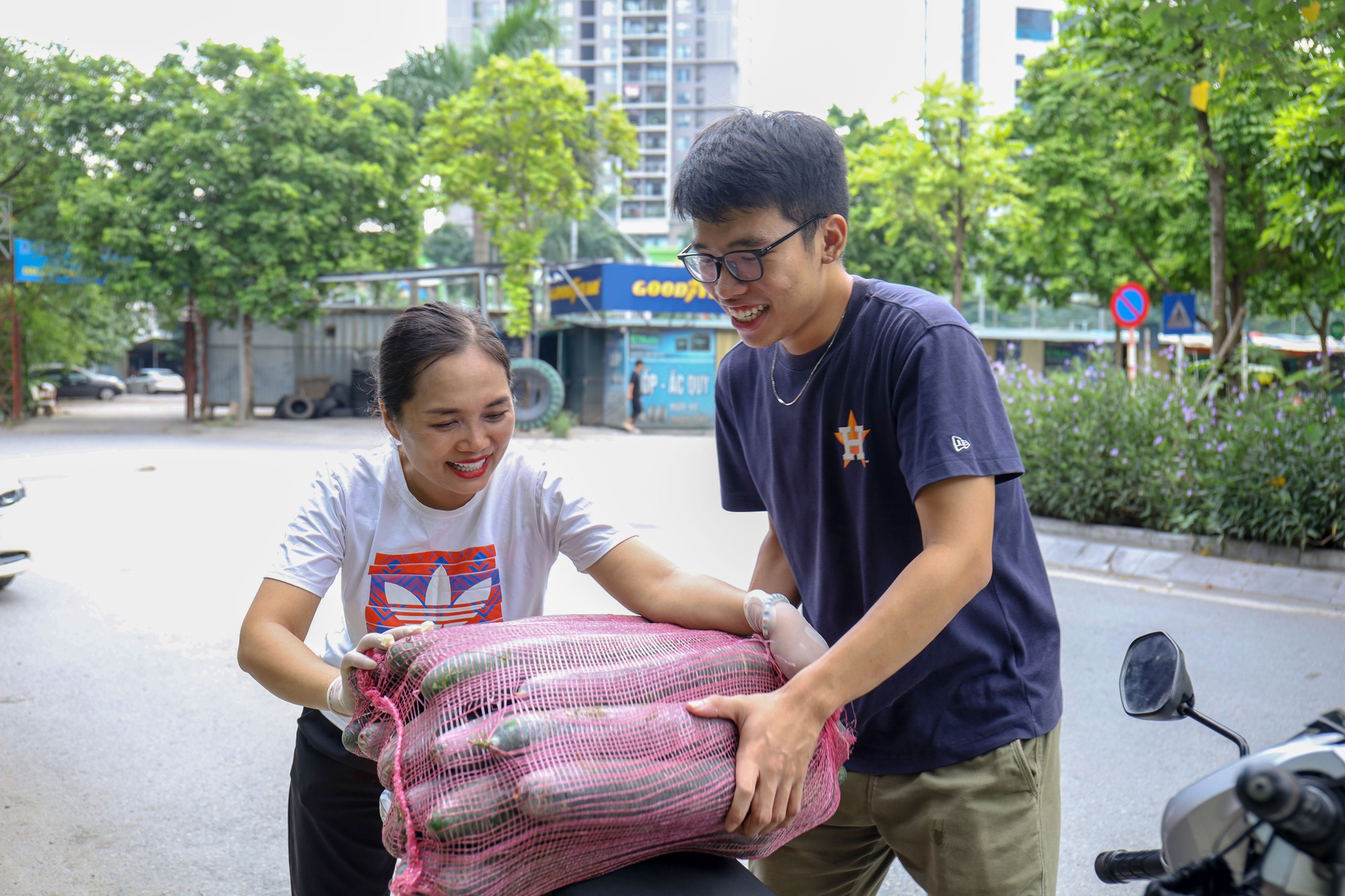 Nỗ lực mang đến suất cơm miễn phí trọn vị yêu thương  - Ảnh 2.