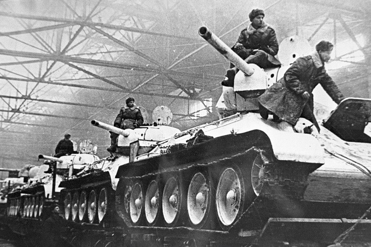 Xe tăng T-34, &quot;nắm đấm thép&quot; của Liên Xô trong Thế chiến II có sức mạnh thế nào? - Ảnh 3.