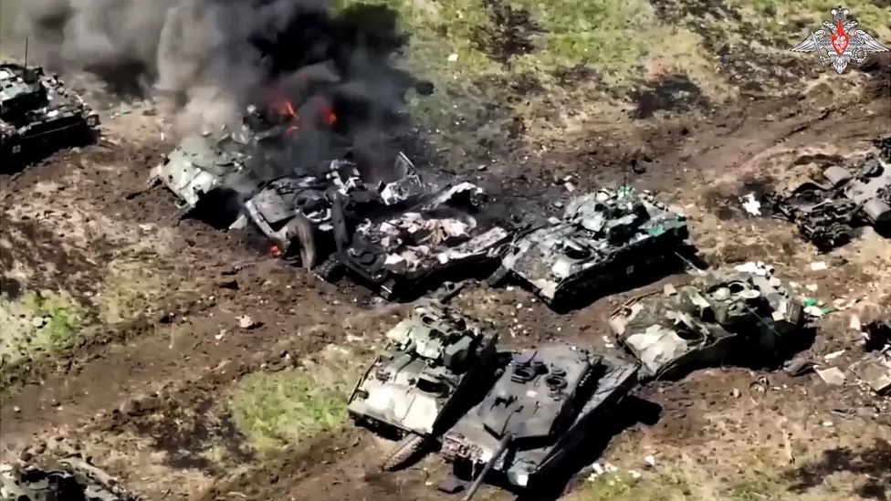 Thiết giáp phương Tây lao đao, liên tục hứng đòn chết chóc của Nga trên chiến trường Ukraine - Ảnh 2.