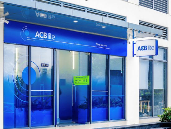 ACB báo lãi đạt 10.000 tỷ đồng trong 6 tháng, tăng 50% số lượng khách hàng mới - Ảnh 1.