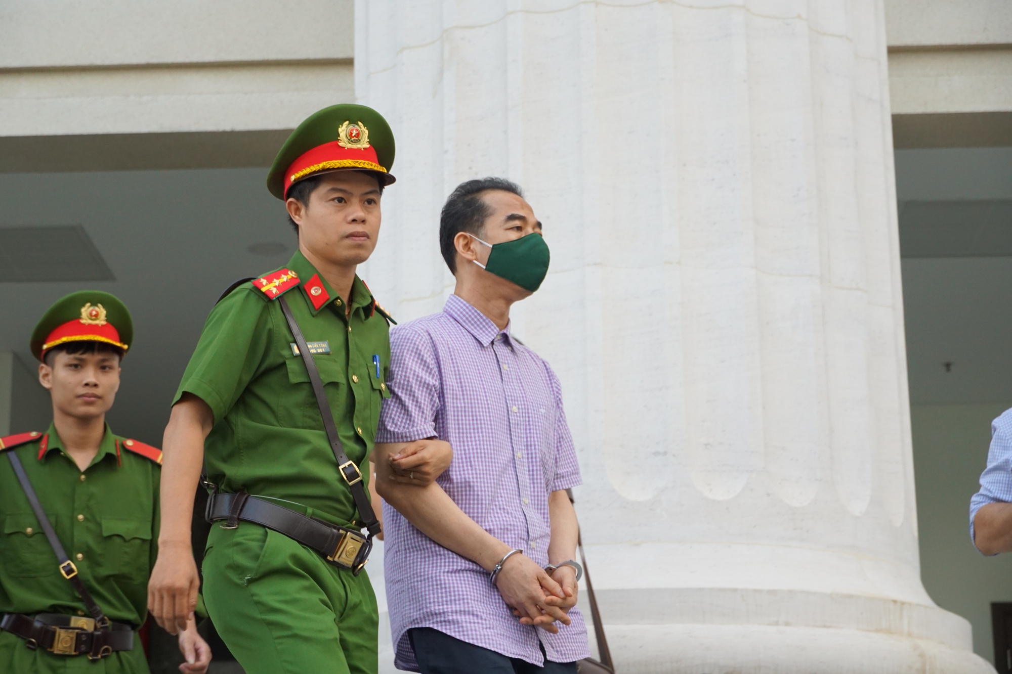 Vụ chuyến bay giải cứu: Có bị cáo lập lờ, đánh tráo khái niệm cực kỳ nguy hiểm - Ảnh 3.