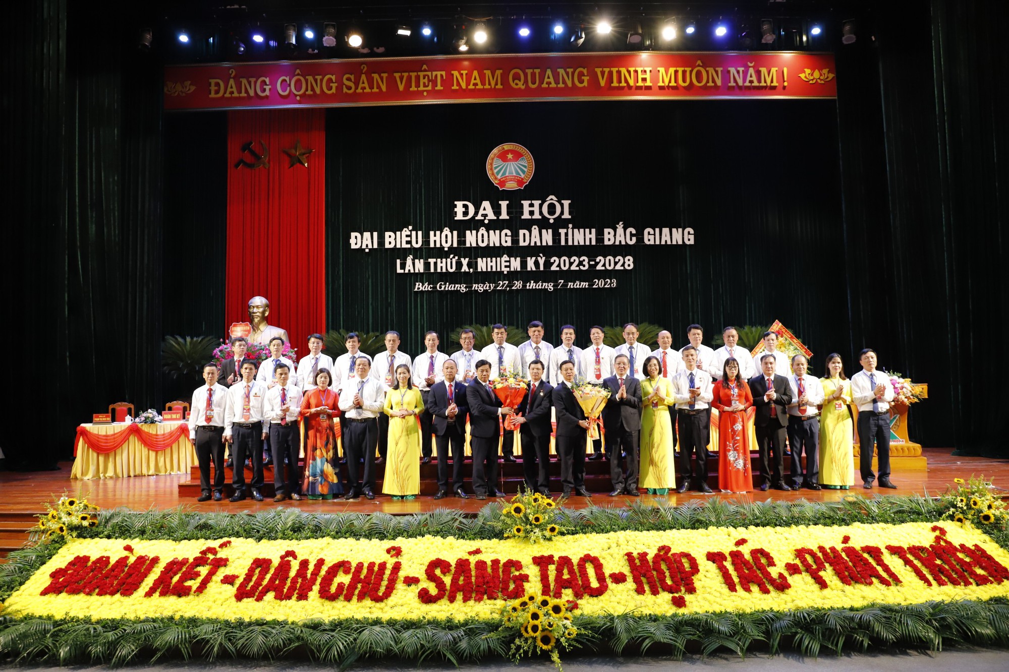 Chủ tịch Hội Nông dân Việt Nam Lương Quốc Đoàn gợi mở 5 vấn đề tại Đại hội Hội Nông dân tỉnh Bắc Giang- Ảnh 3.