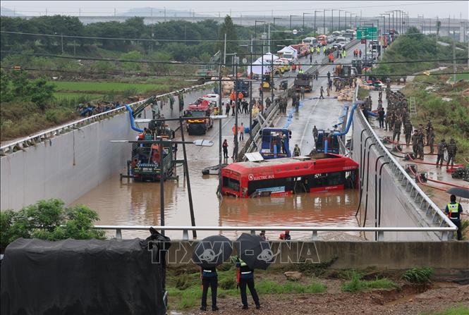 Toàn cảnh vụ ngập lụt đường hầm khiến 14 người thiệt mạng ở Hàn Quốc: Thảm họa đáng lẽ có thể tránh được - Ảnh 1.