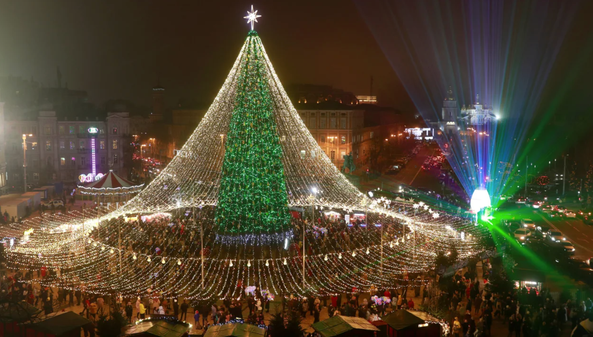 Ukraine dời ngày Giáng sinh sang 25/12 để tránh giống truyền thống của Nga - Ảnh 1.