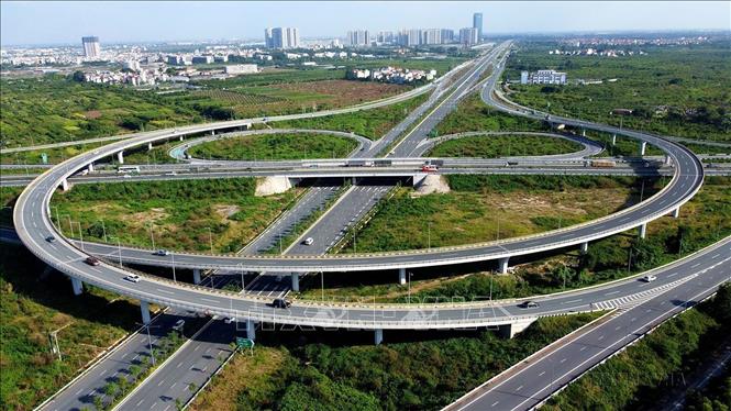 Sau 15 năm mở rộng địa giới hành chính, hạ tầng giao thông Hà Nội phát triển ra sao? - Ảnh 15.