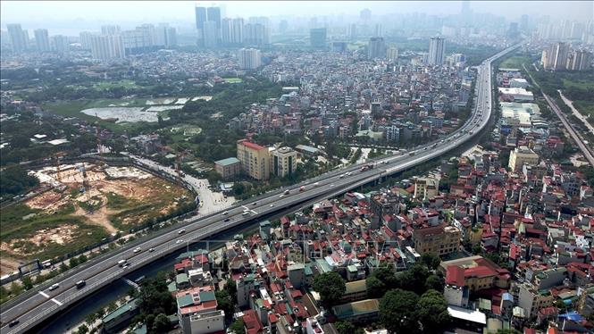 Sau 15 năm mở rộng địa giới hành chính, hạ tầng giao thông Hà Nội phát triển ra sao? - Ảnh 5.