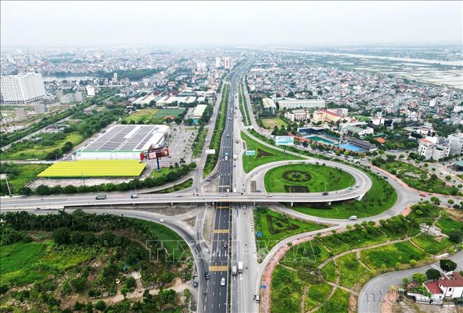 Sau 15 năm mở rộng địa giới hành chính, hạ tầng giao thông Hà Nội phát triển ra sao? - Ảnh 6.