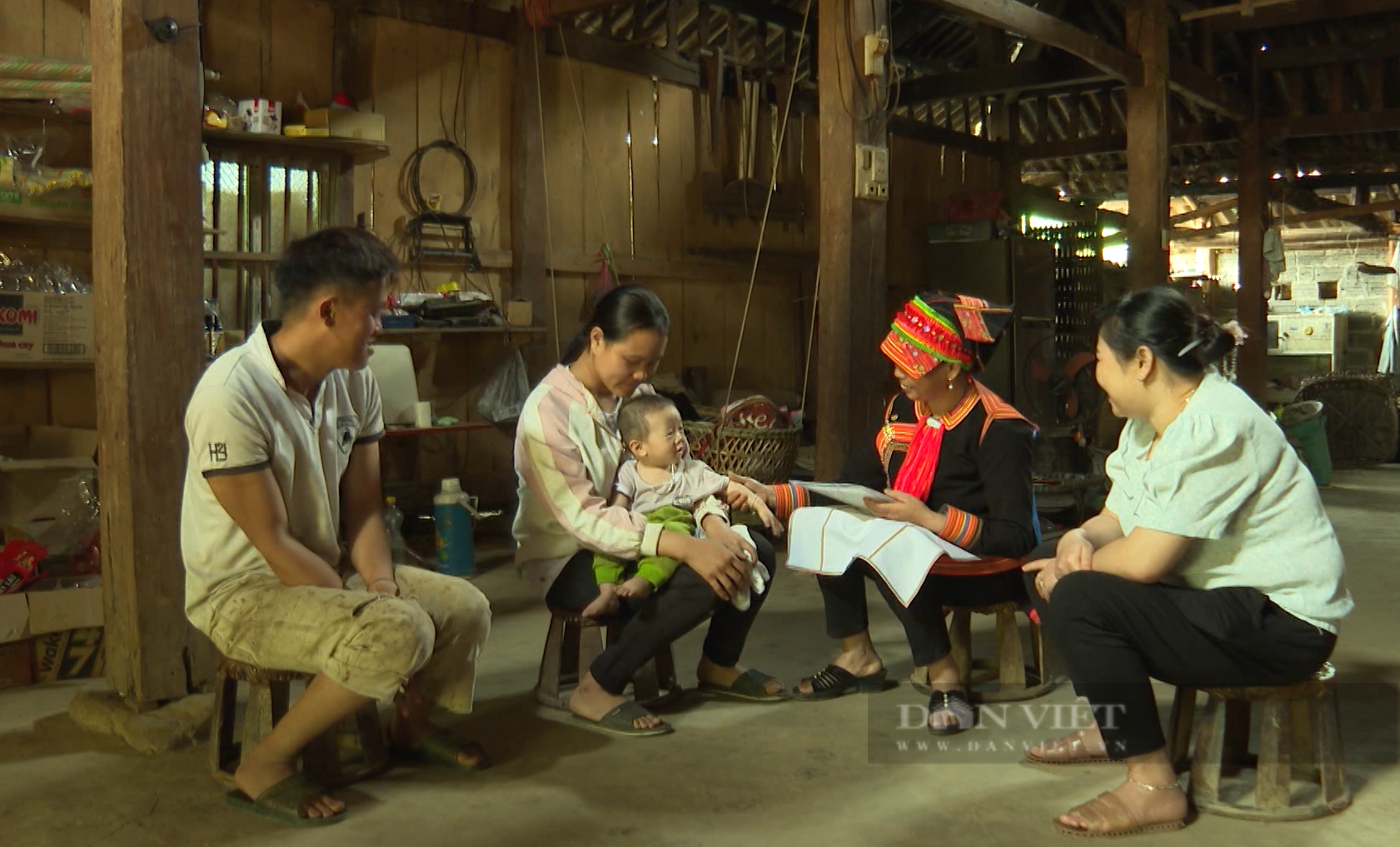 &quot;Cô đỡ thôn bản&quot; cánh tay nối dài của ngành Y tế trong chăm sóc sức khỏe cho người dân ở Lai Châu - Ảnh 3.