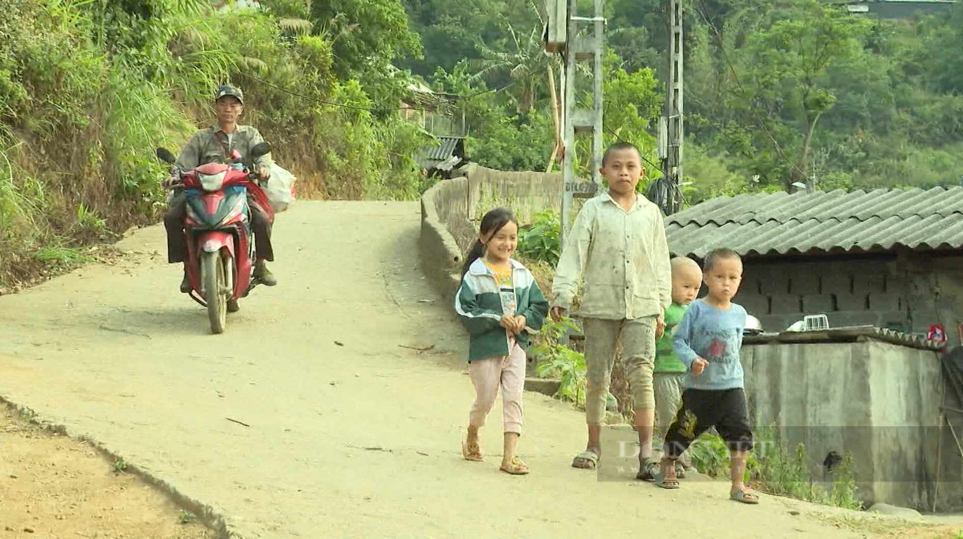 &quot;Cô đỡ thôn bản&quot; cánh tay nối dài của ngành Y tế trong chăm sóc sức khỏe cho người dân ở Lai Châu - Ảnh 5.