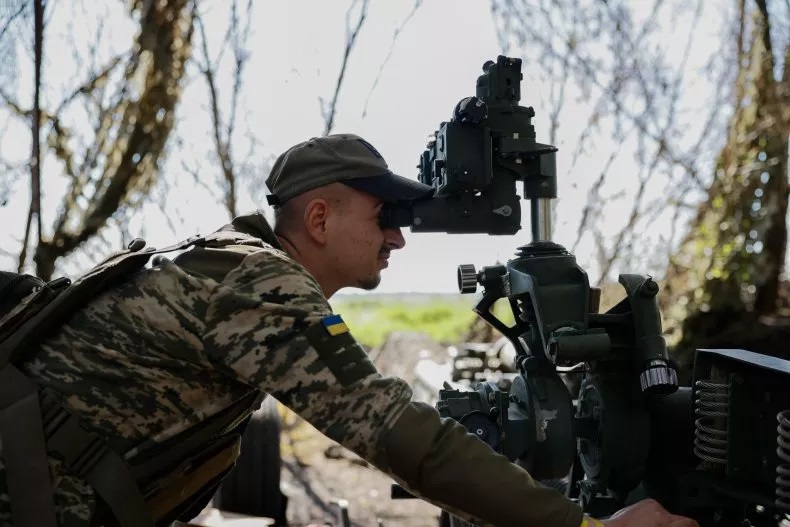 Ukraine tuyên bố tiêu diệt chỉ huy Lữ đoàn 'Bóng ma' của Nga trong cuộc đụng độ ác liệt gần Bakmut - Ảnh 1.