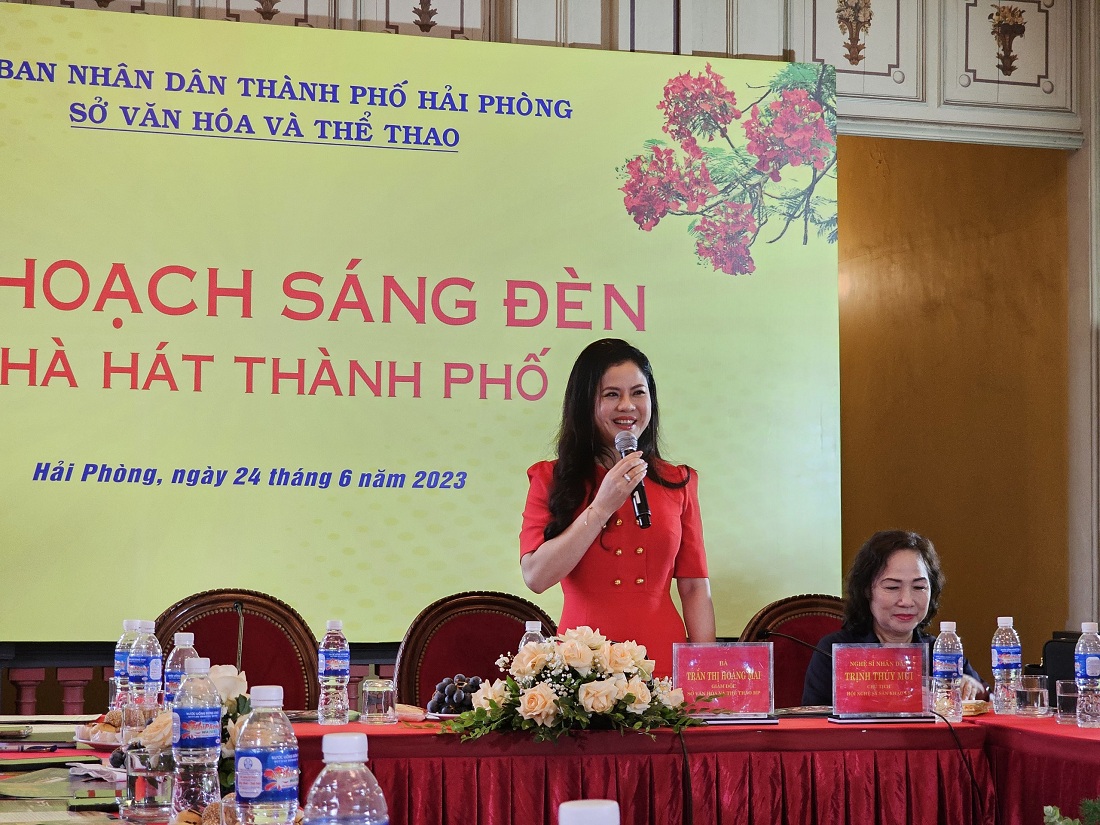 Hải Phòng tung “độc chiêu” kéo khán giả ra khỏi máy lạnh, điện thoại… đến với sân khấu mỗi đêm - Ảnh 3.