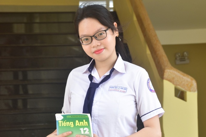 Thủ khoa Bạc Liêu: Chọn đại học ngành sư phạm để đỡ gánh nặng cho gia đình - Ảnh 1.