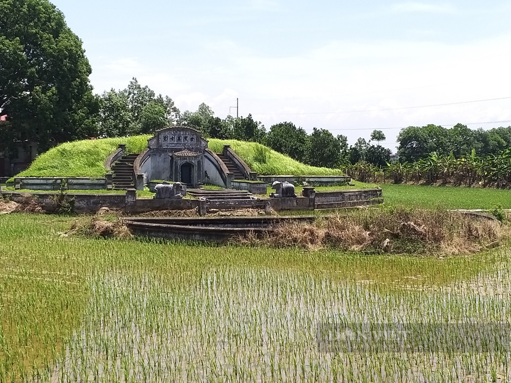 Lăng mộ cổ độc đáo được dân ngoại thành Hà Nội canh gác cả trăm năm nay - Ảnh 3.