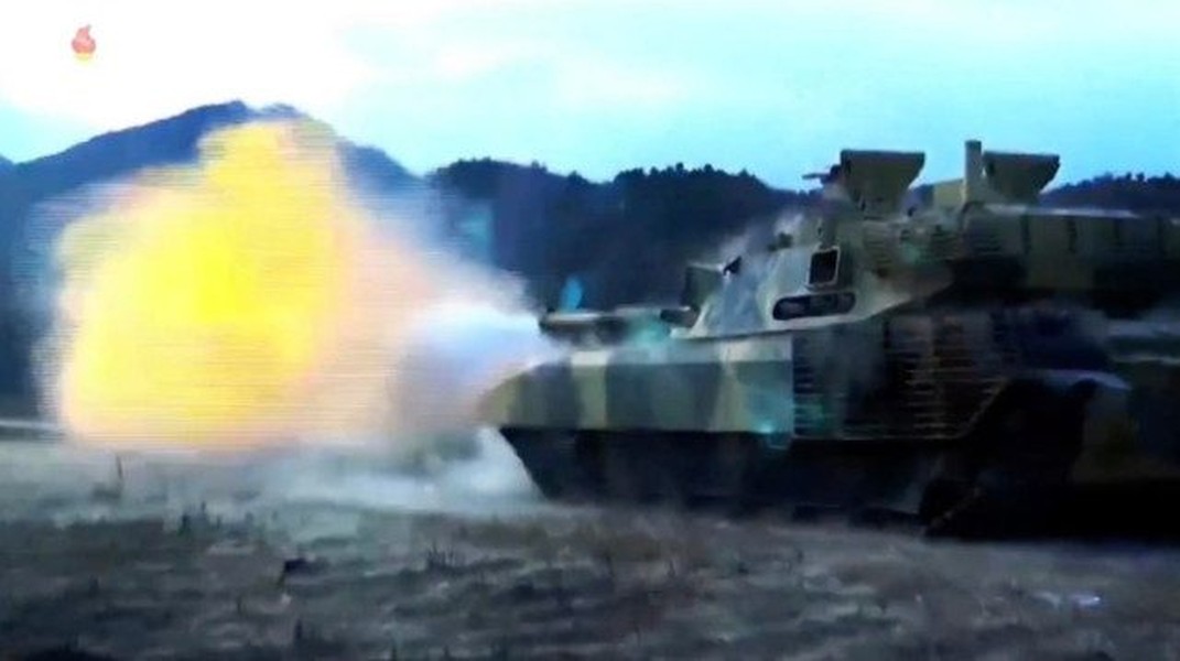 Xe tăng M2020 Triều Tiên cho thấy sức mạnh hỏa lực đáng gờm - Ảnh 2.