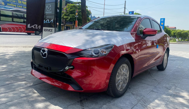 Mazda 2 bản nâng cấp cập bến thị trường Việt Nam - Ảnh 1.