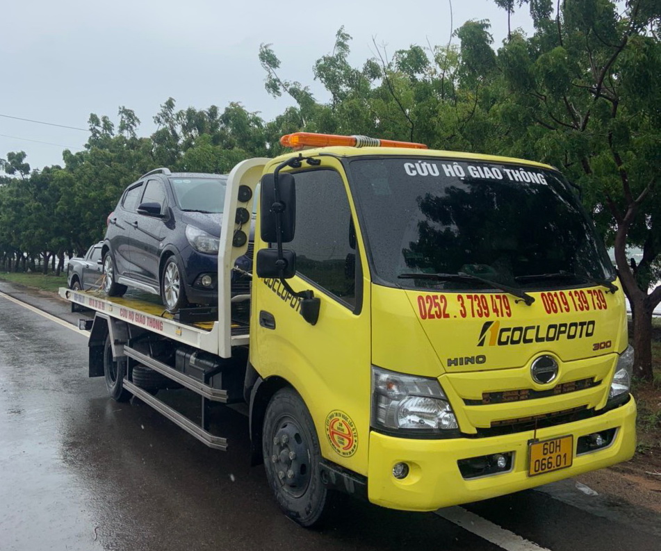 Bình Thuận họp khẩn vụ cao tốc Phan Thiết - Dầu Giây bị ngập nước khiến xe tải cũng trôi - Ảnh 1.
