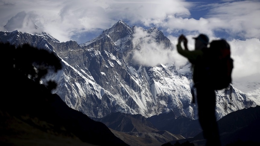 Mùa leo núi chết chóc nhất trên đỉnh Everest - Ảnh 3.