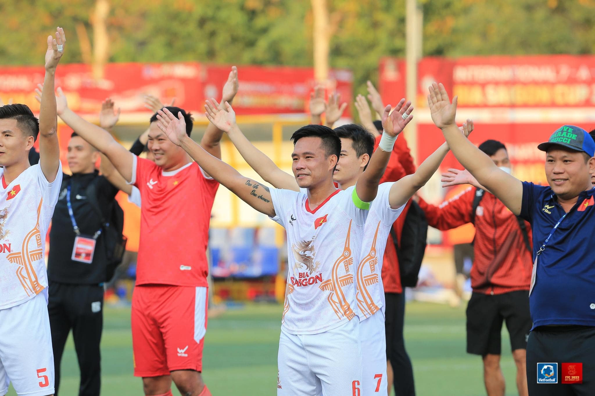 Thủ quân Dương “Híp” nói lời chia tay với FC Mobi - Ảnh 3.