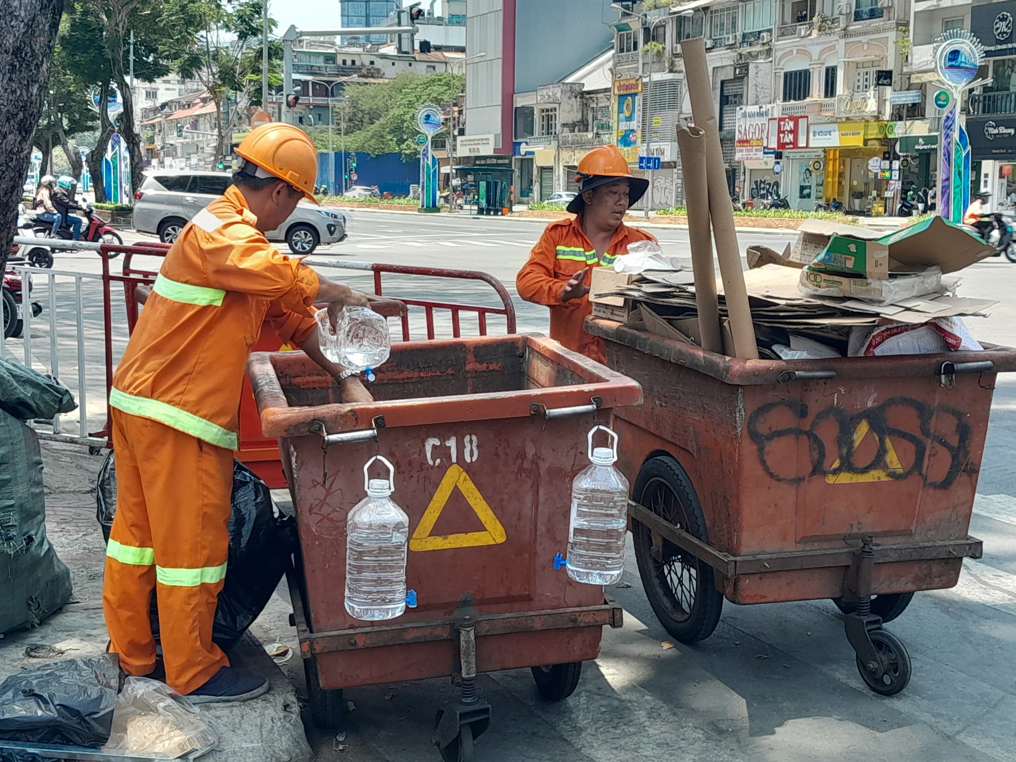 TP.HCM đặt ra 5 nhóm giải pháp nhằm giảm ô nhiễm môi trường - Ảnh 1.