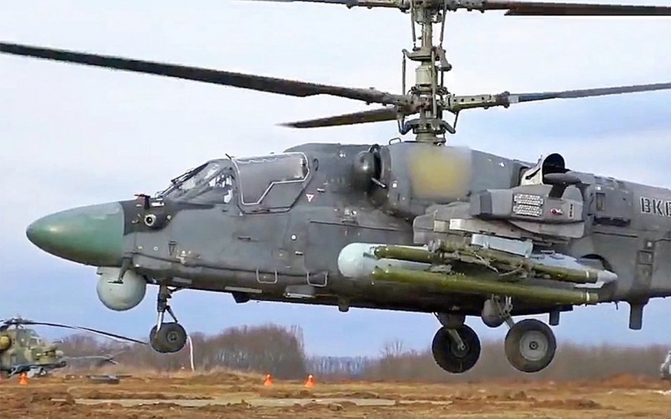 Vũ khí phương Tây bất lực trước trực thăng tấn công Ka-52 Nga? - Ảnh 13.