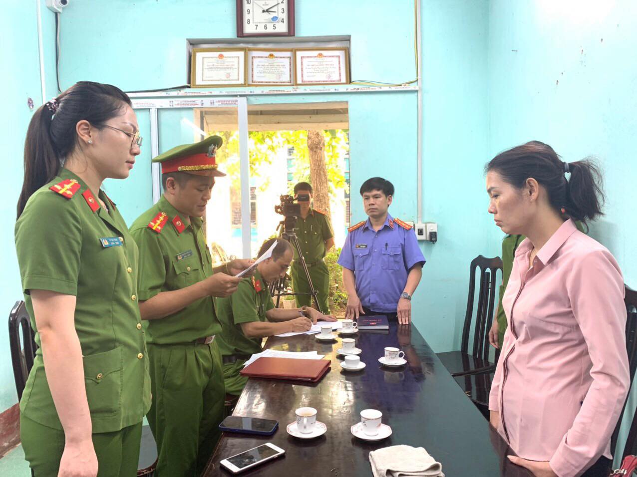 Bắt Phó Giám đốc chi nhánh văn phòng đăng ký đất đai ở Tuyên Quang  - Ảnh 1.