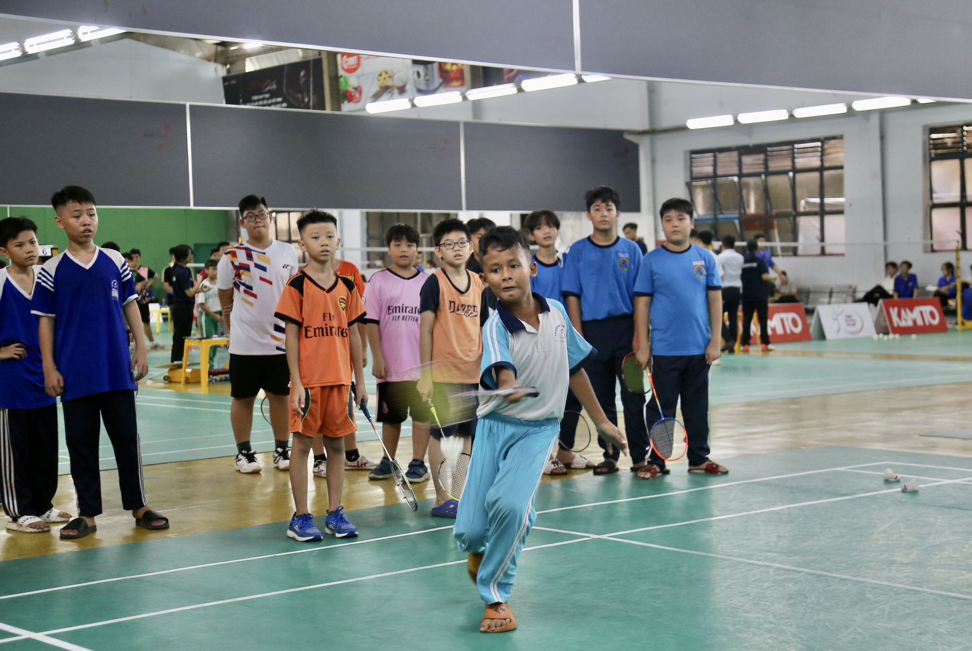 Trẻ em Sài thành vui chơi thoả thích tại “Ngày hội cầu lông hè 2023” - Ảnh 2.