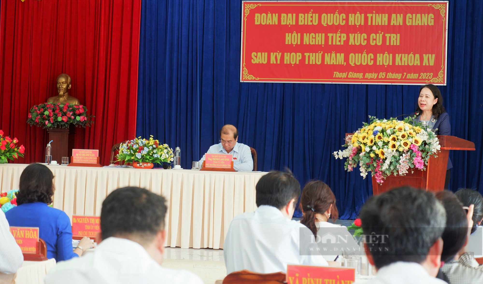 Phó Chủ tịch nước Võ Thị Ánh Xuân và đoàn ĐBQH tỉnh An Giang tiếp xúc cử tri tại An Giang - Ảnh 1.