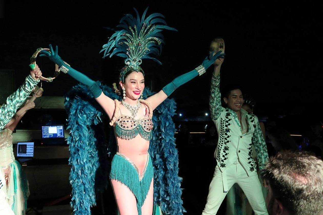 Từ vụ người mẫu mặc bikini ở Hạ Long: Thái Lan tổ chức sexy show thế nào? - Ảnh 3.