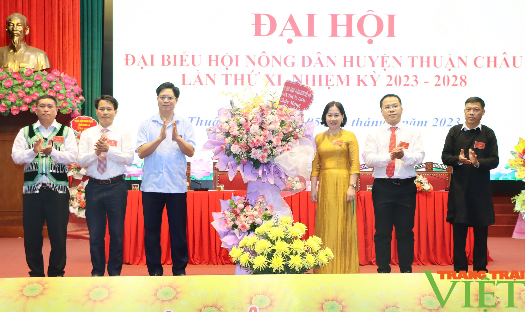 Bà Nguyễn Thúy Ngọc tái đắc cử Chủ tịch Hội Nông dân huyện Thuận Châu (Sơn La) - Ảnh 2.