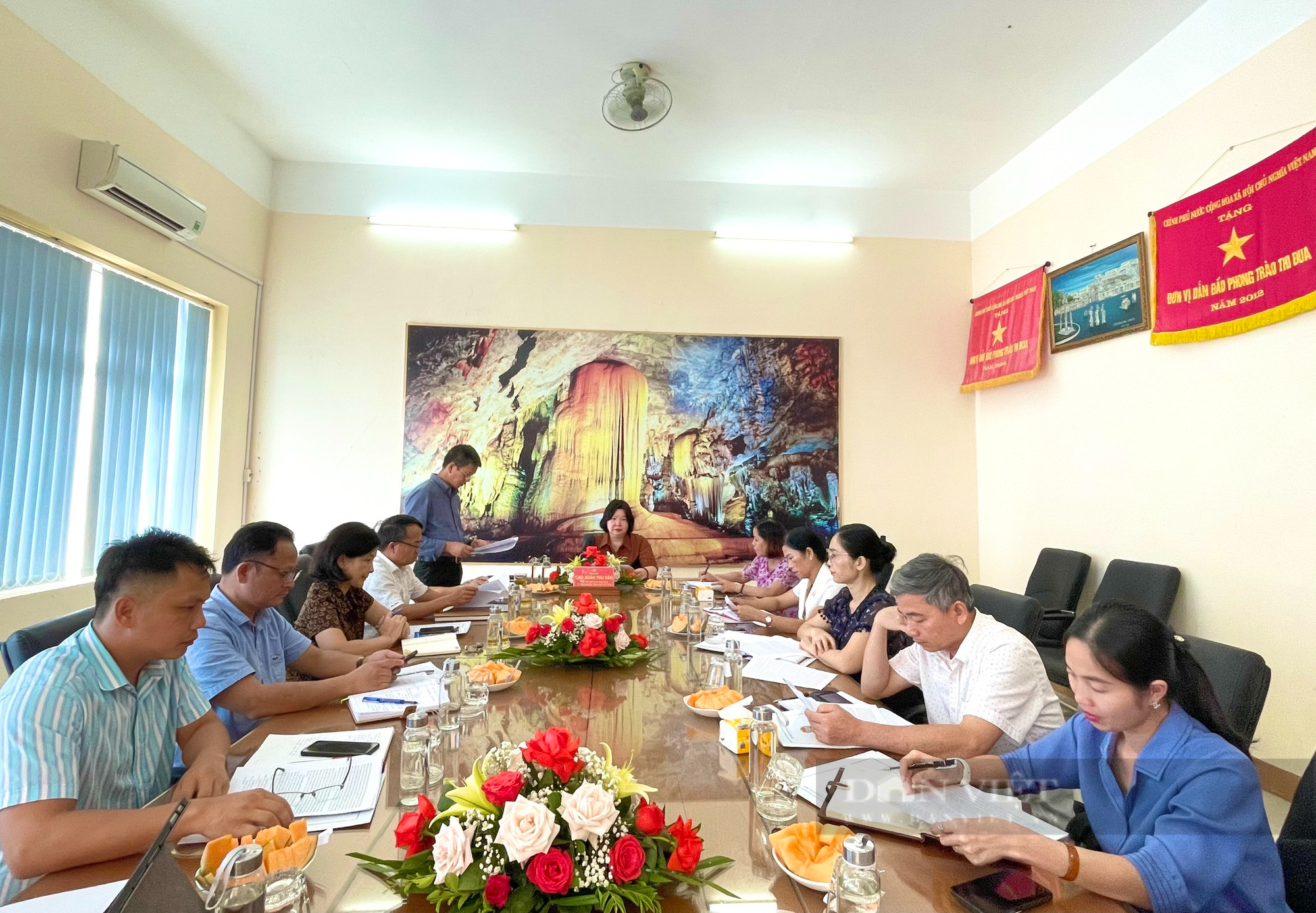 Phó Chủ tịch TƯ Hội NDVN Cao Xuân Thu Vân thăm, làm việc tại tỉnh Quảng Bình - Ảnh 1.