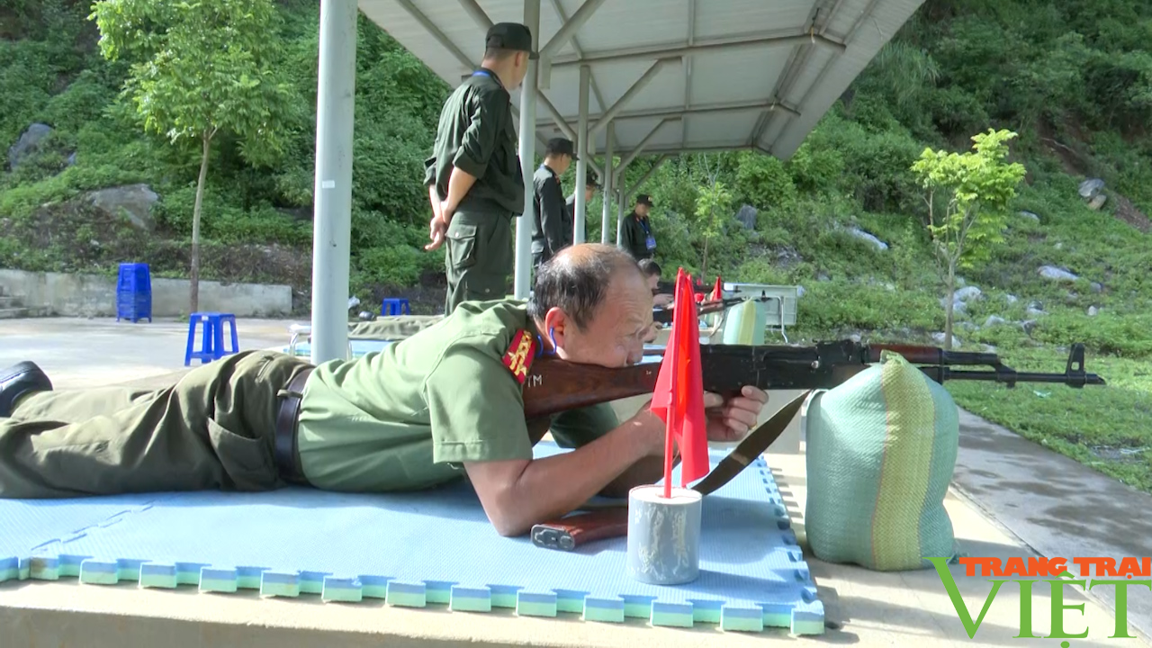 Hội thi bắn súng quân dụng lực lượng Công an Sơn La  - Ảnh 3.