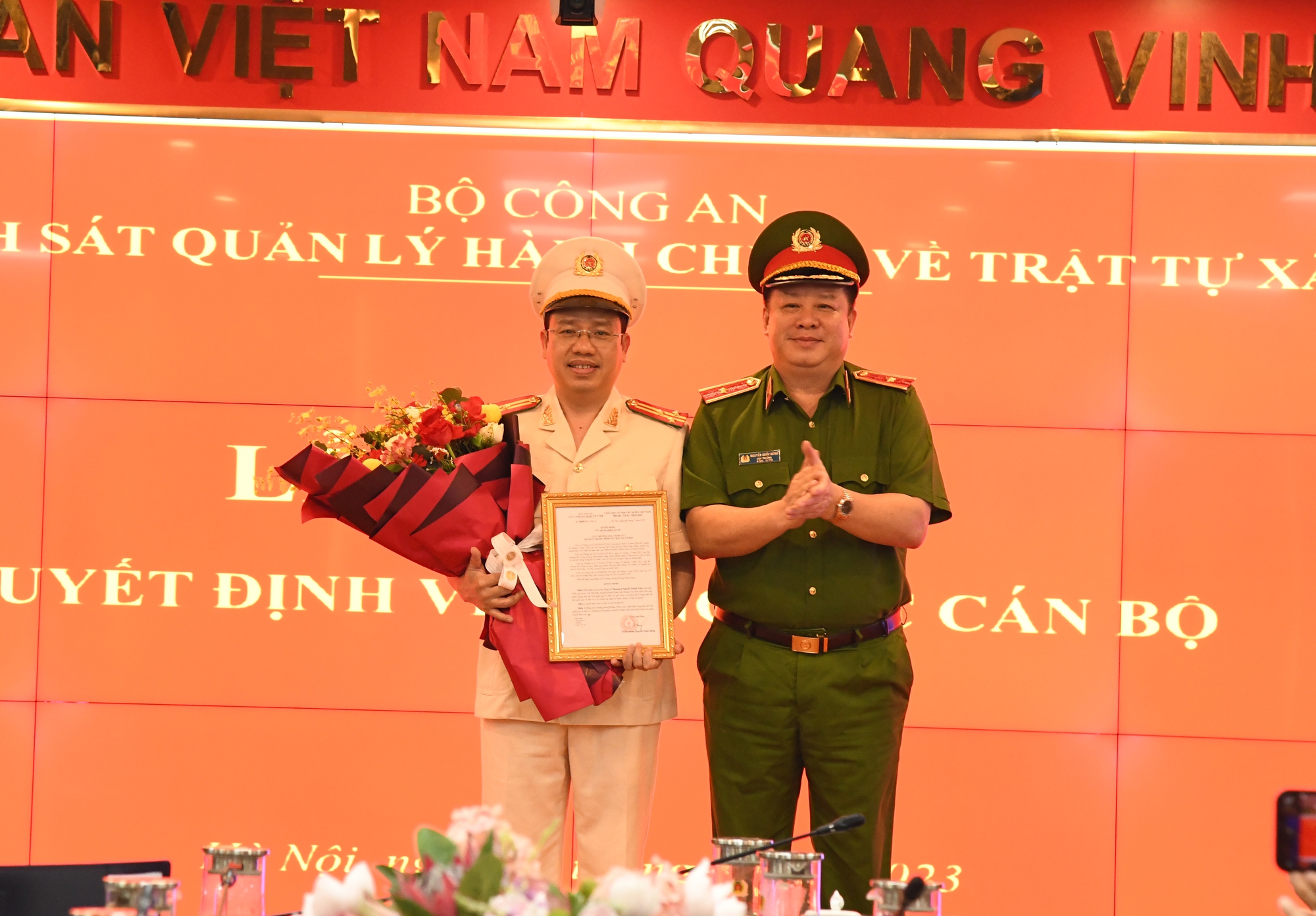 Bổ nhiệm Thượng tá Nguyễn Thành Vĩnh làm Giám đốc Trung tâm Dữ liệu quốc gia về dân cư - Ảnh 1.