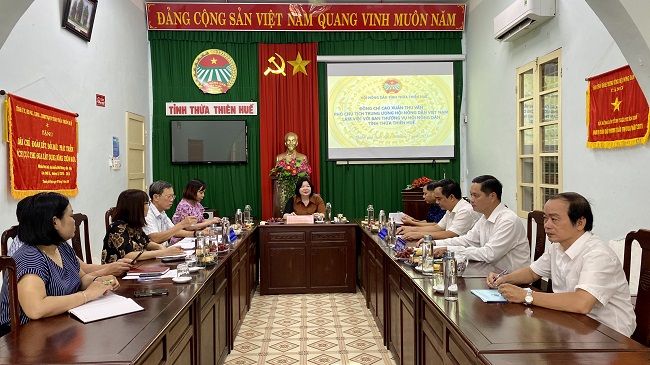 Phó Chủ tịch Trung ương Hội Nông dân Việt Nam làm việc với Hội Nông dân tỉnh Thừa Thiên Huế - Ảnh 1.