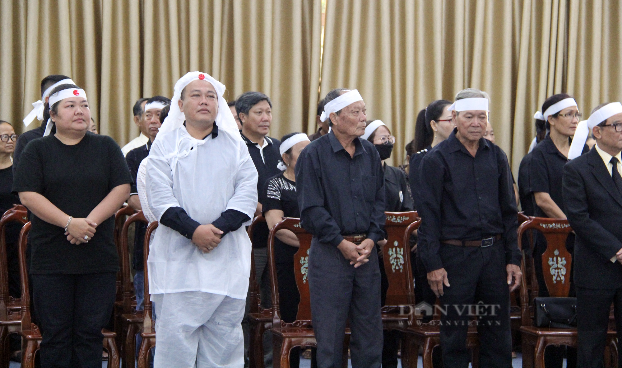 Đang diễn ra tang lễ nguyên Trưởng Ban Tổ chức T.Ư Lê Phước Thọ - Ảnh 8.