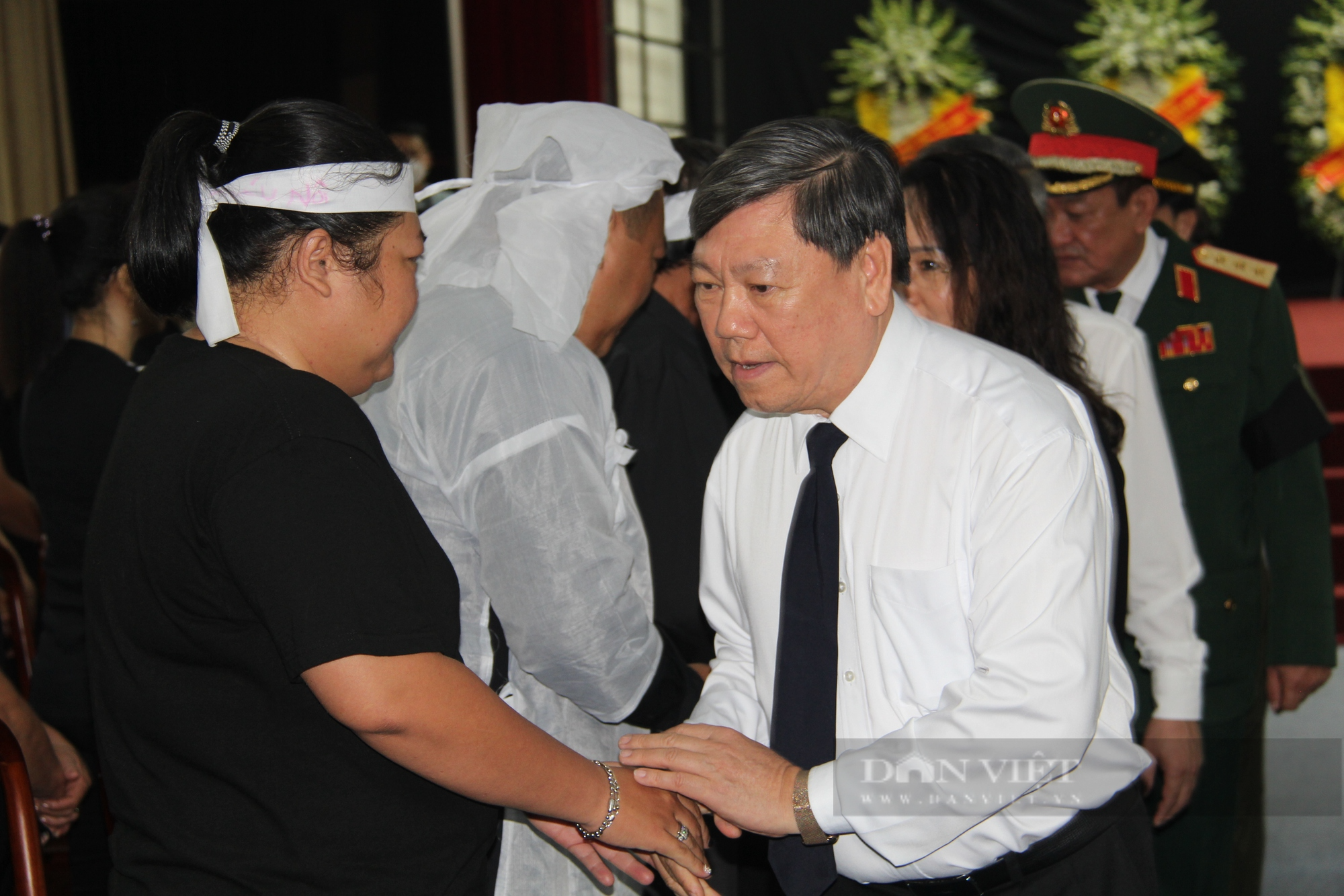 Đang diễn ra tang lễ nguyên Trưởng Ban Tổ chức T.Ư Lê Phước Thọ - Ảnh 10.