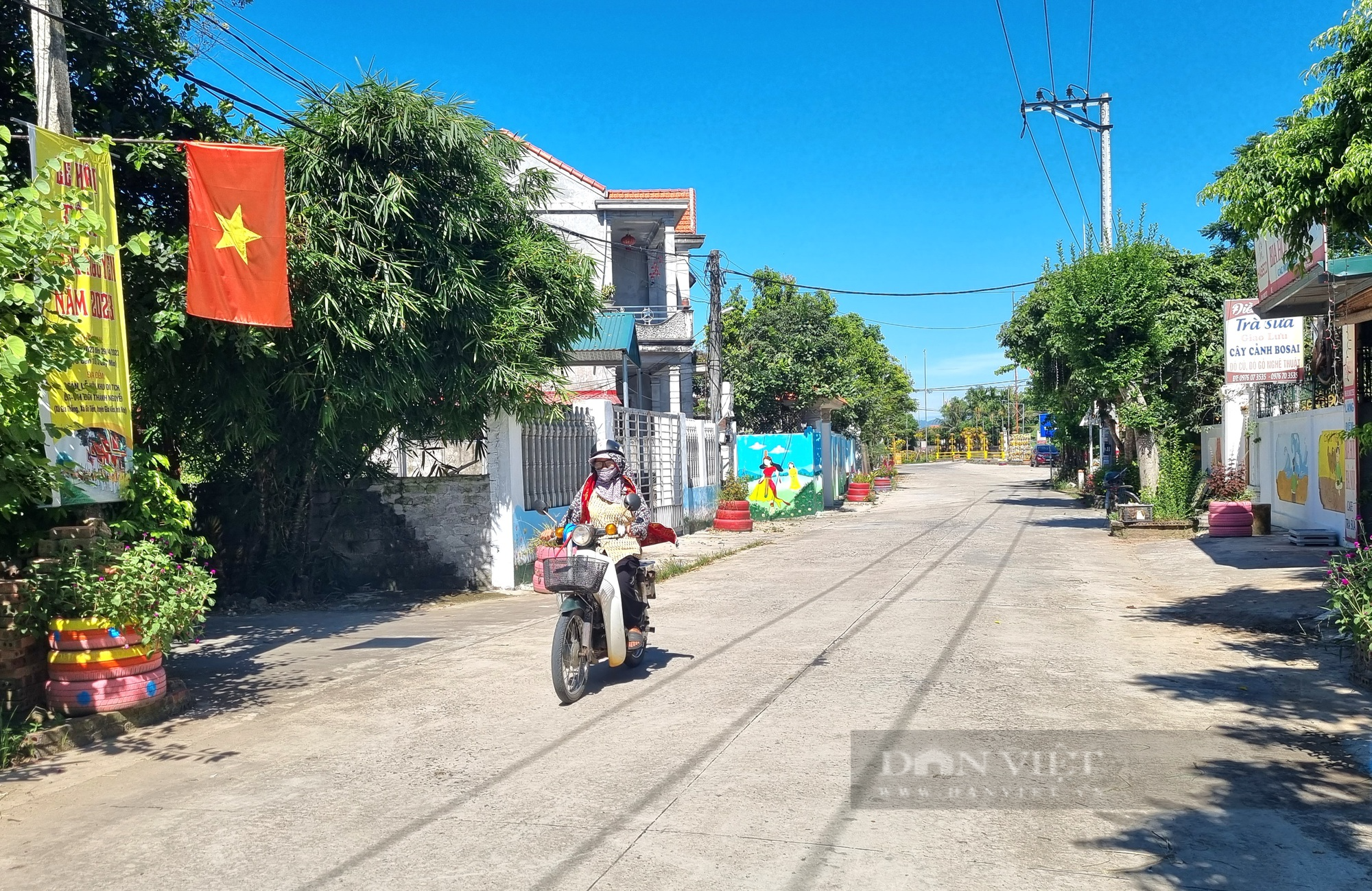 Con đường bích họa “đẹp như mơ” ở xã nông thôn mới tỉnh Ninh Bình - Ảnh 2.