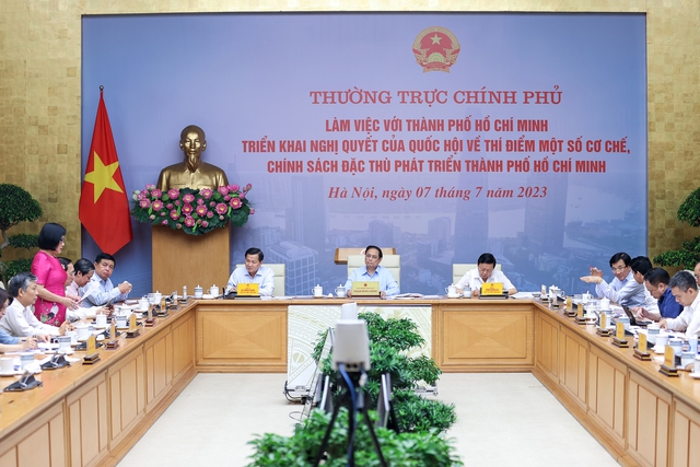 Thủ tướng Phạm Minh Chính: 15/8 phải hoàn thành văn bản hướng dẫn cơ chế đặc thù với TP.HCM - Ảnh 1.