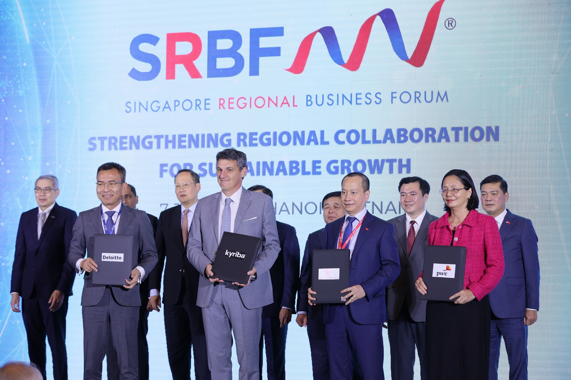 Techcombank thúc đẩy hợp tác đối tác tại hai nền kinh tế năng động nhẩt Đông Nam Á - Ảnh 1.