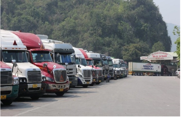 Trung Quốc thay đổi chính sách, xuất hàng qua các cửa khẩu ở Lạng Sơn tăng 300% - Ảnh 1.