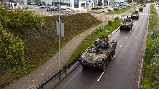 Ba Lan triển khai quân tới biên giới Belarus - Ảnh 1.